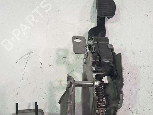 Clutch pedal CITROËN C3 / C3 ORIGIN III (SX) 1.6 BlueHDi 75 | BP25613670I13 