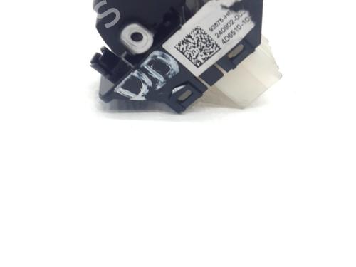 Right front window switch KIA STONIC (YB) 1.0 T-GDi Eco-Dynamics+ | BP37713387I26 - Image 3
