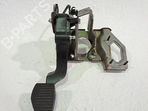 Used Clutch pedal PEUGEOT 208 I (CA_, CC_) 1.2 VTI 82 (82 hp) 27700343