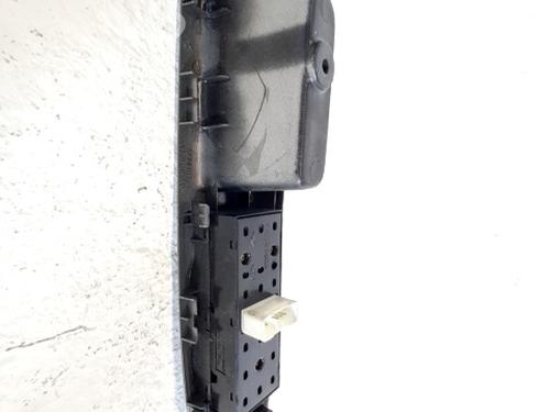 Used Left front window switch HYUNDAI GETZ (TB) 1.3 (85 hp) 29558485