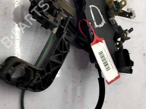 Serratura anteriore destra FIAT STILO (192_) 1.9 D Multijet (100 hp) 31369804