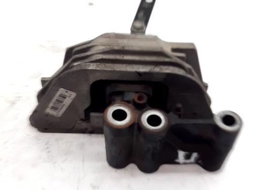 Used Engine mount Engine mount FIAT FREEMONT (345_) 2.0 JTD (140 hp) 33765418 33765418