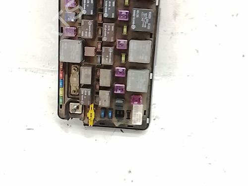 Used Fuse box Fuse box 38168458 38168458