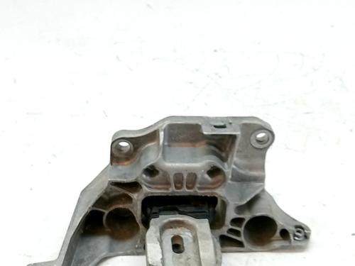 Used Support Support PEUGEOT 2008 II (UD_, US_, UY_, UJ_, UR_, UC_) 1.2 PureTech 100 (USHNK) (101 hp) 34209918 34209918