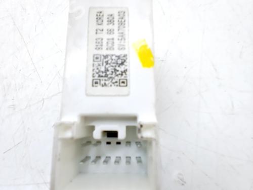 Interrupteur de vitre arrière droite MAZDA 3 (BL) 2.2 MZR CD (BL10) (150 hp) 30722826