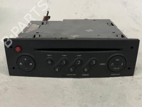 Used Radio Radio RENAULT SCÉNIC II (JM0/1_) 1.5 dCi (JM1E, JM16) (106 hp) 33768484 33768484