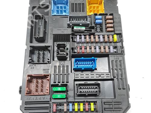 Used Fuse box PEUGEOT EXPERT Van (V_) 1.5 BlueHDi 120 (120 hp) 27653147