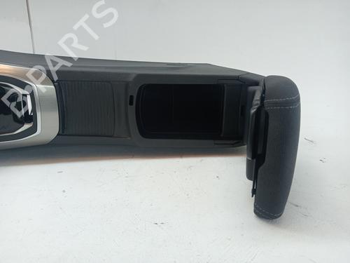 Armrest / Center console PEUGEOT 308 II (LB_, LP_, LW_, LH_, L3_) 1.2 THP 130 | BP24108719I20 