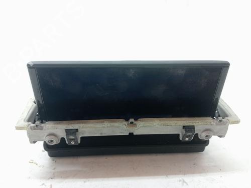 Used Display monitor AUDI A3 Sportback (8VA, 8VF) 2.0 TDI (150 hp) 23942335