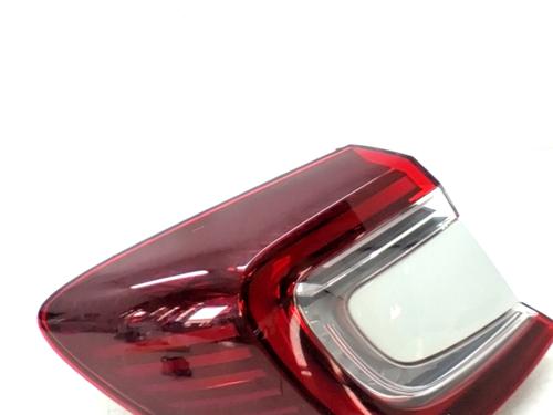 Rückleuchte Links für RENAULT CAPTUR II (HF_) E-TECH 160 (158 hp) 31700903