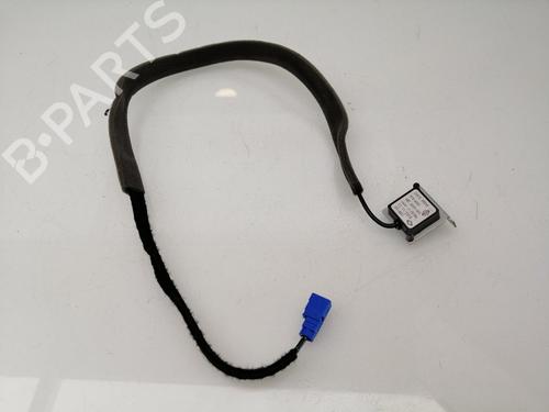 Used Antenna/Base RENAULT MEGANE IV Grandtour (K9A/M/N_) 1.3 TCe 160 (K9NC) (158 hp) 30452121