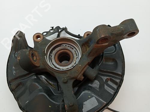 Fusée avant droite TOYOTA COROLLA Verso (ZER_, ZZE12_, R1_) 2.2 D-4D (AUR10_, AUR10R) (136 hp) 23340651