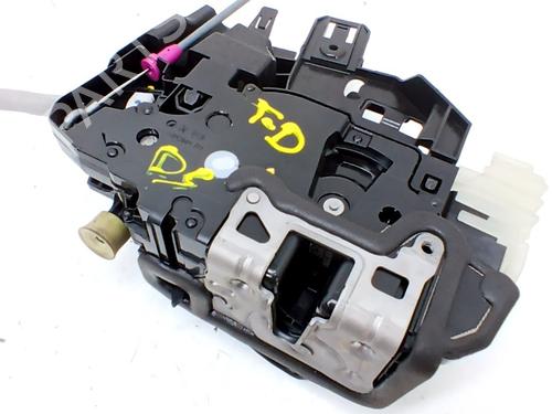 rear-right-lock-mercedes-benz-b-class-sports-tourer-w247-2018-33765891 main image