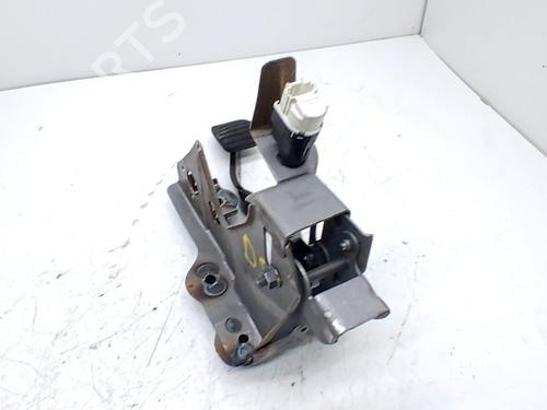 bremsepedal bremsepedal RENAULT CAPTUR I (J5_, H5_) 0.9 TCe 90 (90 hp) 33815433 33815433