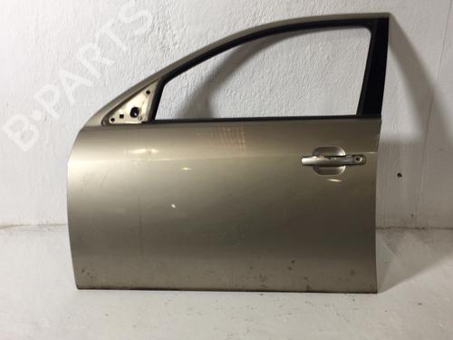 Dør venstre fortil Dør venstre fortil FORD MONDEO III Turnier (BWY) 2.2 TDCi (155 hp) 39741757 39741757