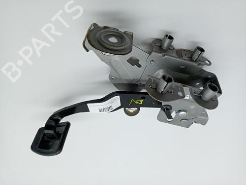Used Break pedal RENAULT MEGANE III Hatchback (BZ0/1_, B3_) 1.5 dCi (106 hp) 23356885
