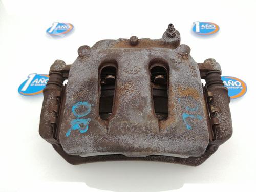 Used Right front brake caliper NISSAN PICK UP (D22) 2.5 Di (133 hp) 23443183