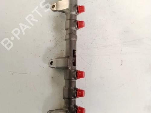 Injection rail KIA SORENTO III (UM) 2.2 CRDi 4WD | BP31153184M98 