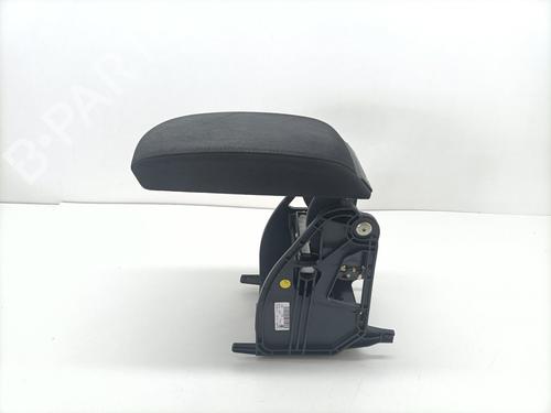 Used Armrest / Center console SKODA OCTAVIA III (5E3, NL3, NR3) 1.6 TDI (105 hp) 28336591