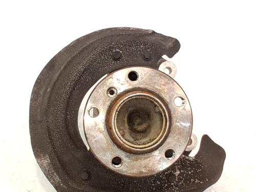 Fusee links voor Fusee links voor BMW 1 (F20) 116 d (116 hp) 34154552 34154552