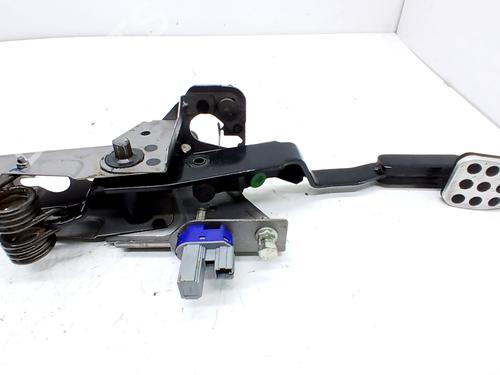 Used Clutch pedal Clutch pedal MAZDA 6 Hatchback (GH) 2.0 MZR-CD (GH14) (140 hp) 33765225 33765225