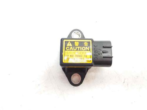 Used Electronic sensor TOYOTA RAV 4 II (_A2_) 2.0 4WD (ACA21, ACA20) (150 hp) 23404461