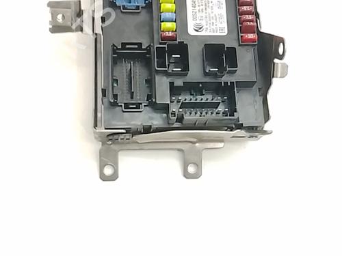 Used Fuse box Fuse box 38419235 38419235