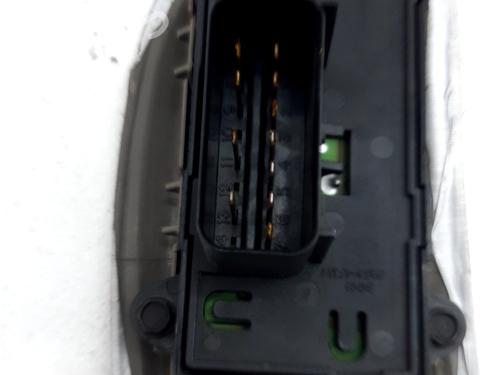 Left front window switch CHRYSLER VOYAGER IV (RG, RS) 2.8 CRD | BP33761290I27 - Image 3