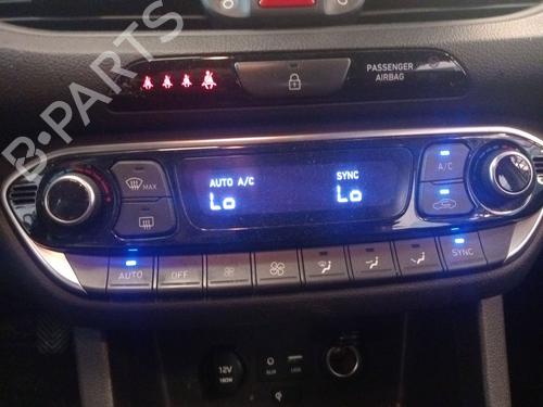 Used Climate control HYUNDAI i30 FASTBACK (PDE, PDEN) 1.0 T-GDI (120 hp) 23372568