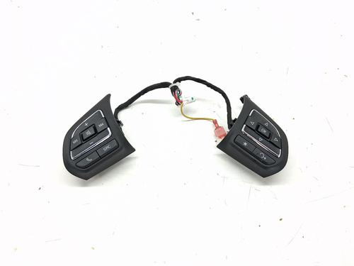 Used Steering wheel controls MG MG ZS SUV 1.5 VTi (106 hp) 28126116