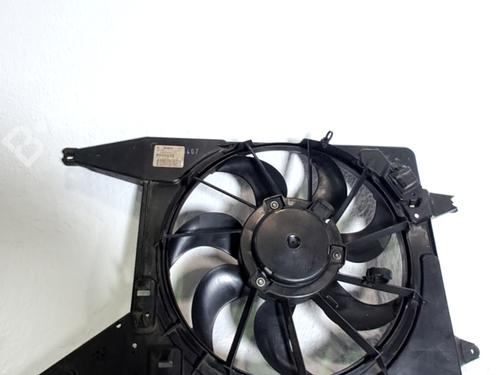 Used Radiator fan DACIA SANDERO 1.2 16V (75 hp) 32107691