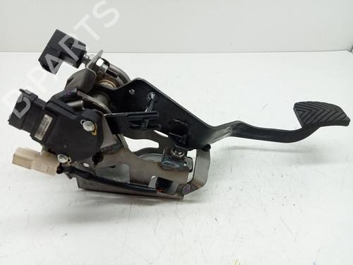 Used Clutch pedal KIA CEE'D Sportswagon (JD) 1.6 CRDi 128 (128 hp) 28958368