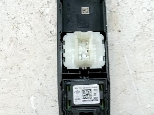 Used Left front window switch Left front window switch RENAULT KANGOO III Box Body/MPV 1.5 Blue dCi 95 (FJAB) (95 hp) 36523535 36523535