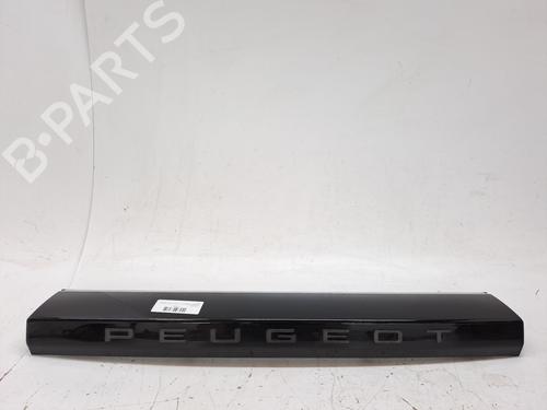 Used Other PEUGEOT 2008 II (UD_, US_, UY_, UJ_, UR_, UC_) 1.2 PureTech 100 (USHNK) (101 hp) 27653325