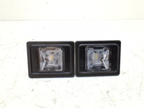 Used Licence plate light Licence plate light 37590804 37590804