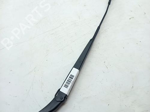 Used Front windshield wiper arm OPEL CORSA F (P2JO) 1.2 MHEV (101 hp) 30920901