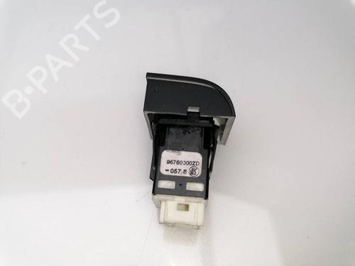 Used Switch CITROËN C-ELYSEE (DD_) 1.6 BlueHDi 100 (99 hp) 23405435