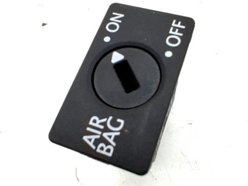 switch-vw-caddy-iv-box-bodympv-saa-sah-2015-2016-2017-2018-2019-2020-33772641 main image