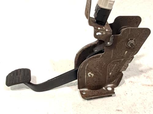 Koppelingspedaal DACIA LOGAN II TCe 90 (L8MA, L8M1, L8AC) (90 hp) 31701474