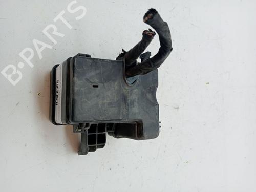 Used Fuse box TOYOTA RAV 4 I (_A1_) 2.0 4WD (SXA10, SXA11) (129 hp) 23355706