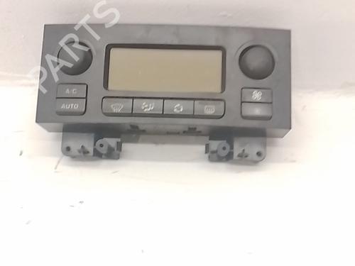 climate-control-citroen-c4-coupe-la_-2004-2005-2006-2007-2008-2009-2010-2011-2012-2013-37591766 main image