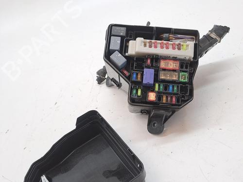 Used Fuse box TOYOTA YARIS (_P13_) 1.0 (KSP130_, KSP130) (69 hp) 26951007