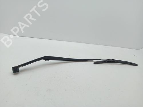 Used Front windshield wiper arm KIA RIO IV (YB, SC, FB) 1.0 T-GDI 100 (101 hp) 23347402