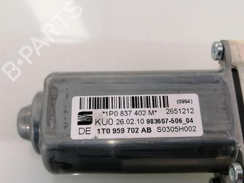 Right front window motor SEAT LEON (1P1) 1.6 TDI | BP23449350E20 