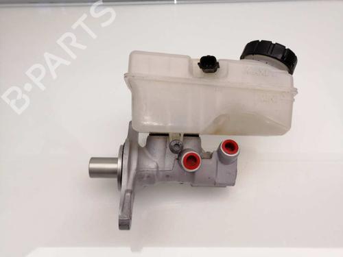 Used Brake master cylinder DACIA SANDERO II TCe 90 (B8M1, B8MA, B8AC) (90 hp) 23378595