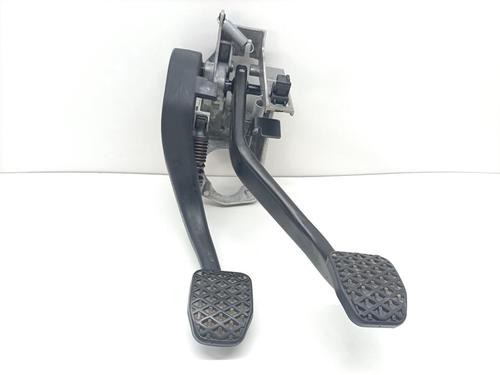 Used Clutch pedal BMW 3 (E90) 320 d (184 hp) 25455871