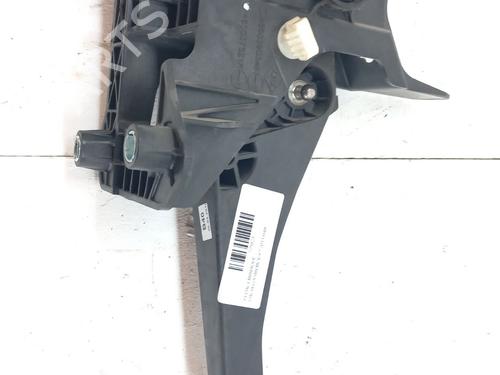 Used Clutch pedal DACIA LOGAN MCV II TCe 90 (K8M1, K8MA, K8AC) (90 hp) 28959789