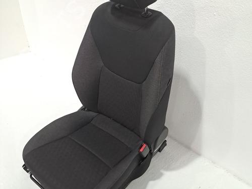 Used Right front seat TOYOTA YARIS (_P21_, _PA1_, _PH1_) 1.5 Hybrid (MXPH10, MXPH11) (116 hp) 24496384