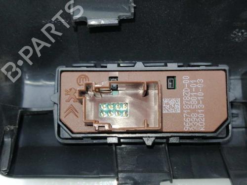 Used Switch PEUGEOT 3008 I MPV (0U_) 1.6 HDi (114 hp) 23378460