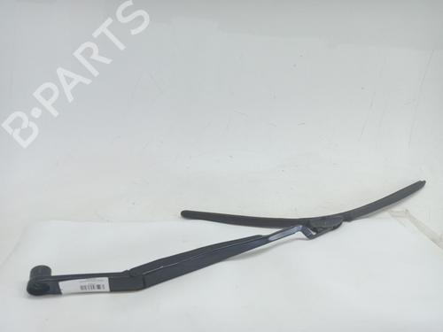 Used Front windshield wiper arm FORD FIESTA VII (HJ, HF) 1.5 TDCi (86 hp) 24586784